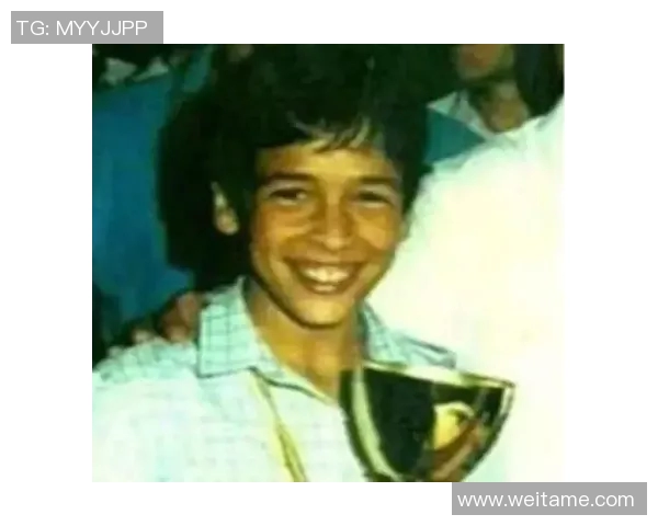 挑战你的眼力与知识一起找出足球明星的名字乐趣无穷的文字游戏